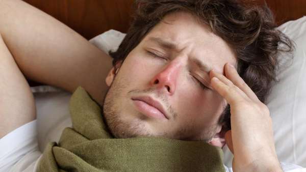 головная боль при простуде у мужчины